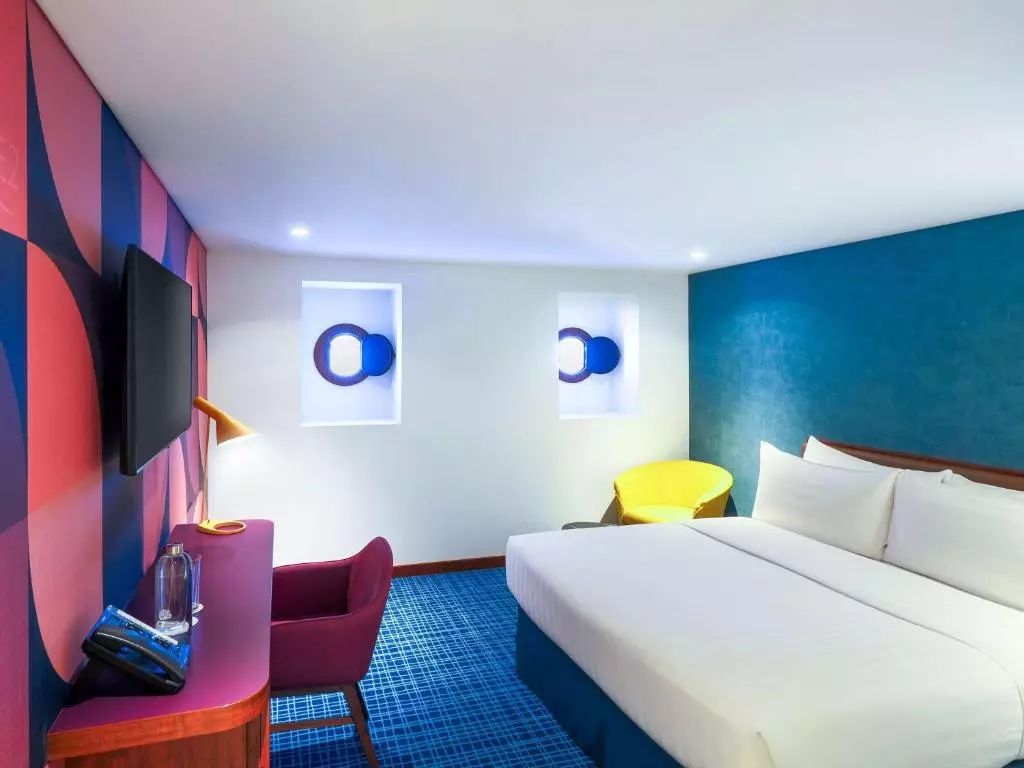 Queen Elizabeth 2 Hotel